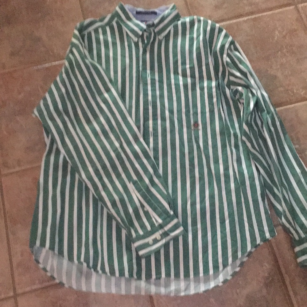 Men’s Tommy Hilfiger long sleeve shirt smoke free